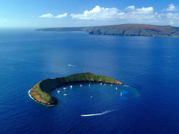 Molokini, an uninhabited islet in Maui, Hawaii. (Photo/China Daily) Molokini, an uninhabited islet in Maui, Hawaii. (Photo/China Daily)