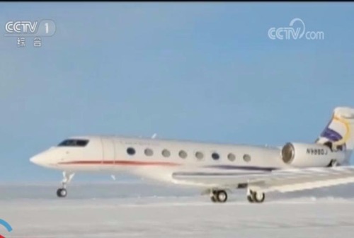 A video capture from CCTV shows China's first commercial aircraft landing on the Antarctic on Dec 16, 2017. A video capture from CCTV shows China's first commercial aircraft landing on the Antarctic on Dec 16, 2017.
