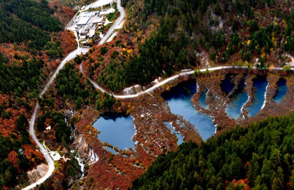 The Nuorilang Waterfalls in the Jiuzhaigou scenic area, as pictured in November, partly collapsed (as marked in the circle) after the earthquake in August. Photo: For China Daily/Hua Xiaofeng