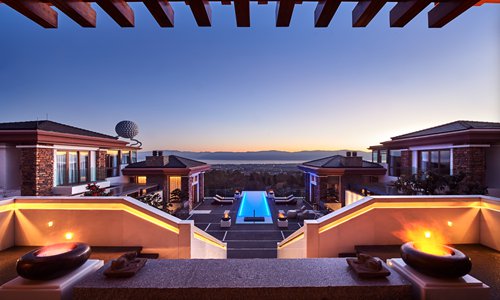 Dali Honor Hotel to open