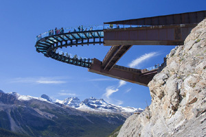 Alberta courting visitors from China