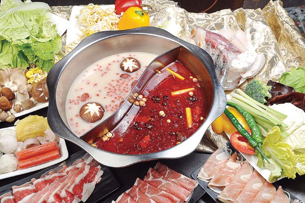 Lamb hot pot. (Photo provided to shanghai star) Lamb hot pot. (Photo provided to shanghai star)