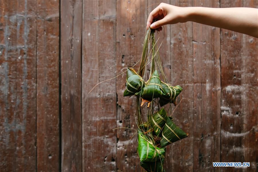Zongzi made in Zhejiang to greet Dragon Boat Festival