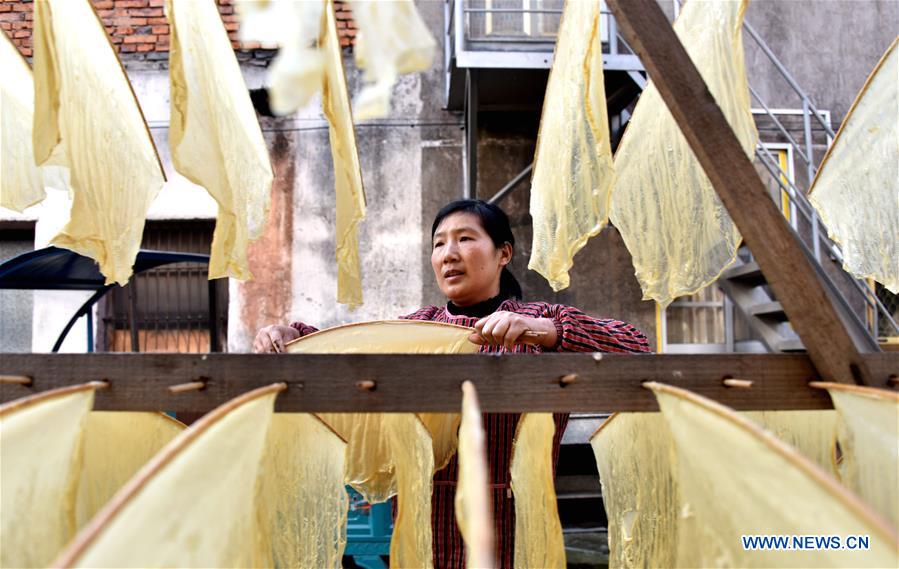 Bean curd skin: traditional snack in east China