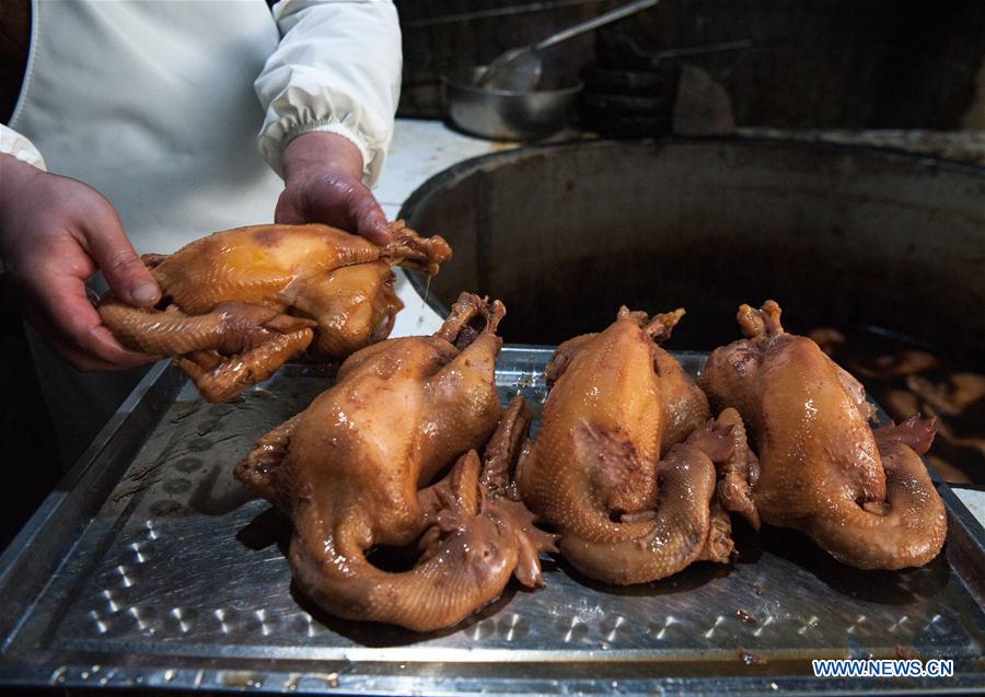 Intangible cultural heritage: Guanqia stewed chicken of Shijiazhuang