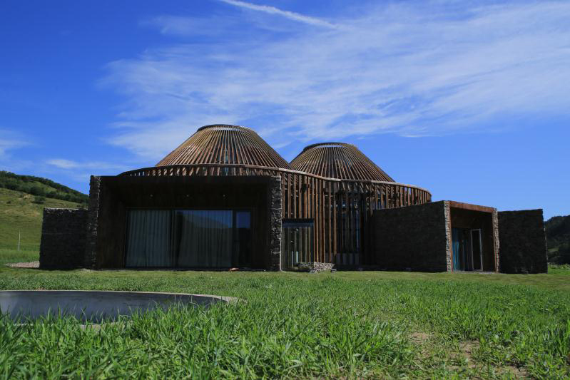 Yurt-inspired building wins major design award
