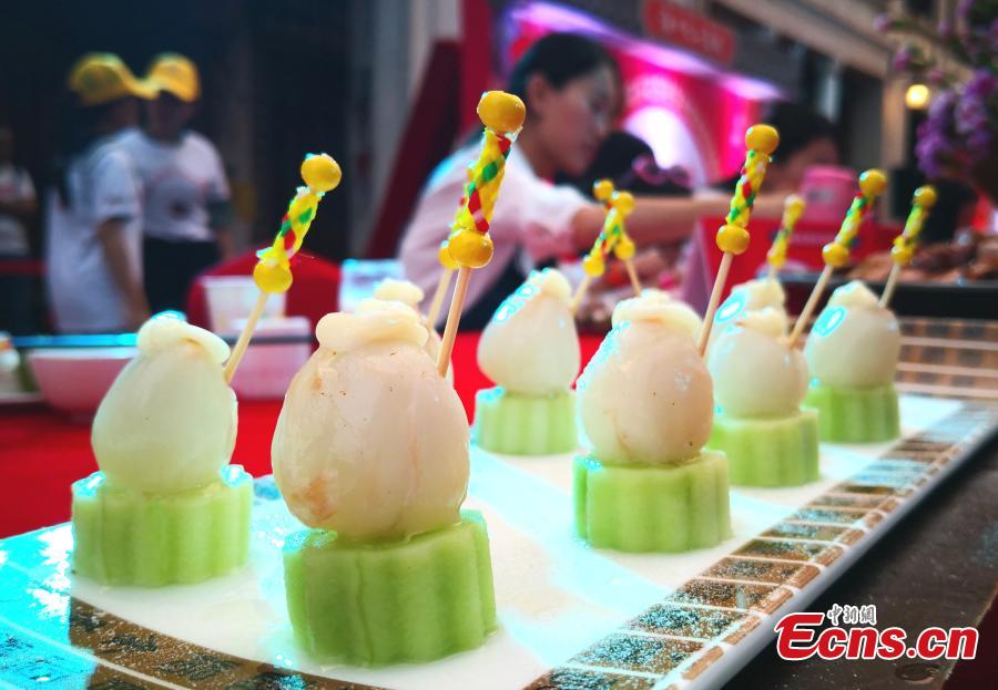 Lichee season in southern Haikou city