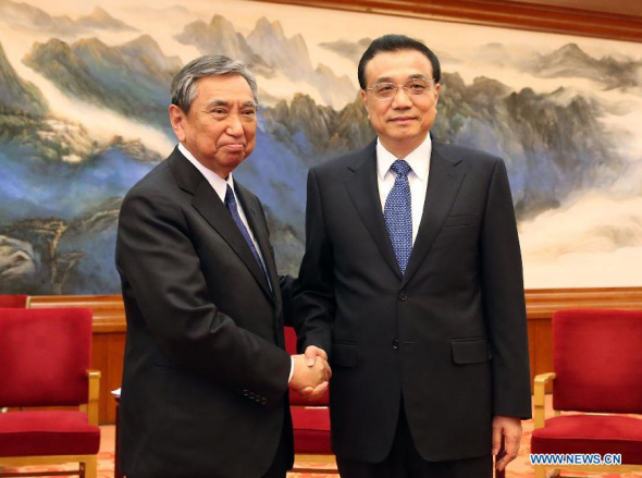 Chinese Premier Li Keqiang (R) meets with Yohei Kono, president of the Japanese Association for the Promotion of International Trade, and a large delegation from Japanese economic circles in Beijing, capital of China, April 14, 2015. (Xinhua/Liu Weibing) Chinese Premier Li Keqiang (R) meets with Yohei Kono, president of the Japanese Association for the Promotion of International Trade, and a large delegation from Japanese economic circles in Beijing, capital of China, April 14, 2015. (Xinhua/Liu Weibing)