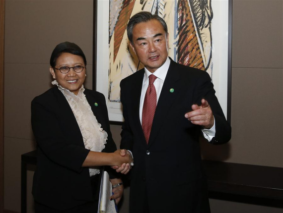 Chinese Foreign Minister Wang Yi (R) meets with Indonesian Foreign Minister Retno Marsudi in Paris, capital of France, on June 3, 2016. (Photo: Xinhua/Ye Pingfan) Chinese Foreign Minister Wang Yi (R) meets with Indonesian Foreign Minister Retno Marsudi in Paris, capital of France, on June 3, 2016. (Photo: Xinhua/Ye Pingfan)