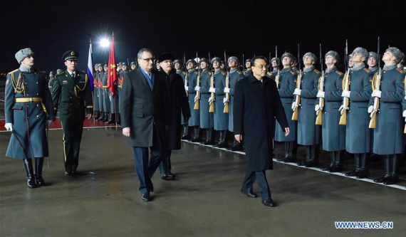 Chinese Premier Li Keqiang (3rd L Front) inspects the guard of honor in a farewell ceremony held for him at the airport in Moscow, Russia, Nov. 9, 2016. Li returned to Beijing on Wednesday after paying official visits to Kyrgyzstan, Kazakhstan, Latvia and Russia. (Xinhua/Zhang Duo) Chinese Premier Li Keqiang (3rd L Front) inspects the guard of honor in a farewell ceremony held for him at the airport in Moscow, Russia, Nov. 9, 2016. Li returned to Beijing on Wednesday after paying official visits to Kyrgyzstan, Kazakhstan, Latvia and Russia. (Xinhua/Zhang Duo)