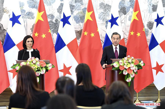Chinese Foreign Minister Wang Yi and Isabel Saint Malo de Alvarado, Panama's vice president and foreign minister, attend a press conference after their meeting in Beijing, capital of China, June 13, 2017. China and Panama signed a joint communique Tuesday on the establishment of diplomatic relations. (Xinhua/Zhang Ling) Chinese Foreign Minister Wang Yi and Isabel Saint Malo de Alvarado, Panama's vice president and foreign minister, attend a press conference after their meeting in Beijing, capital of China, June 13, 2017. China and Panama signed a joint communique Tuesday on the establishment of diplomatic relations. (Xinhua/Zhang Ling)