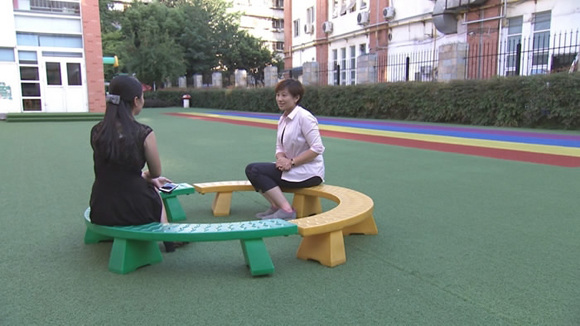 Zhang Yu (L) has made her decision not wanting a second child. (Photo/CGTN) Zhang Yu (L) has made her decision not wanting a second child. (Photo/CGTN)